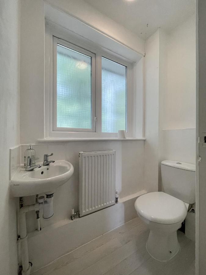 Bright, Warm & Cozy House In Harpurhey Lejlighed Manchester Eksteriør billede