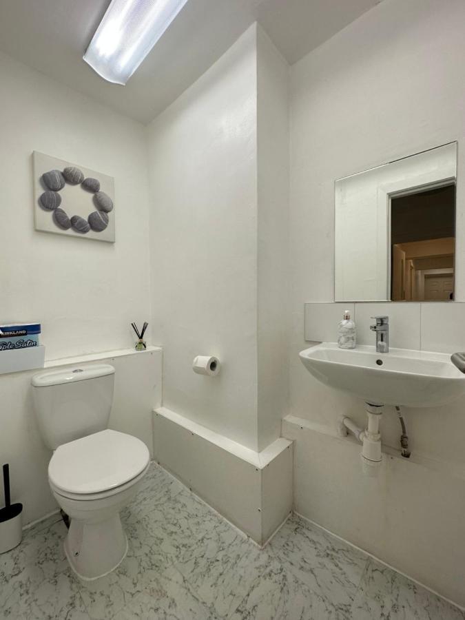 Bright, Warm & Cozy House In Harpurhey Lejlighed Manchester Eksteriør billede